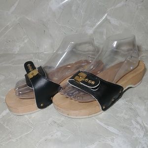 Dr. Scholl's Slide on Leather and Wood Sandals sz6